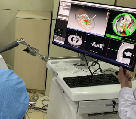 增強現(xiàn)實(AR)手術導航系統(tǒng)：提升手術精準度