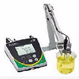 臺式酸度計 PH700